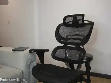 Stripchat Watch Live Sex Cams of Derek_w