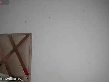 Stripchat Free Porn Cam of Derek_w