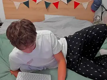 Stripchat Free Live Porn of Fandi_777