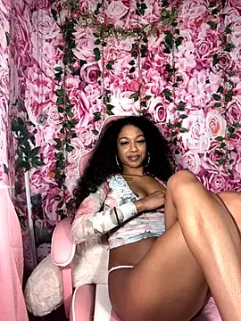 Stripchat Free Porn Cam of mismialove