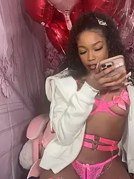 Stripchat Free Porn Cam of mismialove