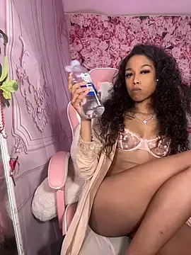 Stripchat Nude Webcam of mismialove