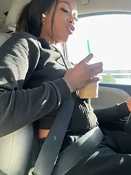 Stripchat Free Live Porn of mismialove