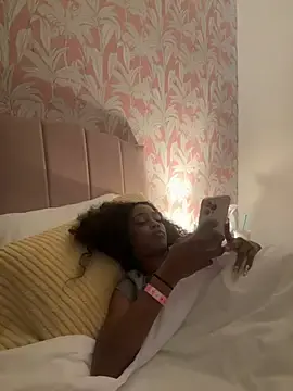 Stripchat Live Sex Cam of mismialove