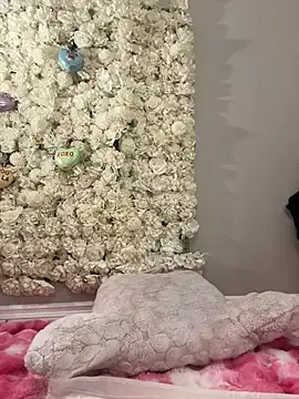 Stripchat Live Sex Cam of mismialove