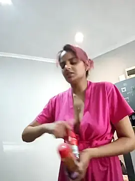 Stripchat Free Porn Cam of DirtySnowball69