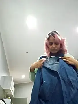 Stripchat Watch Live Sex Cams of DirtySnowball69