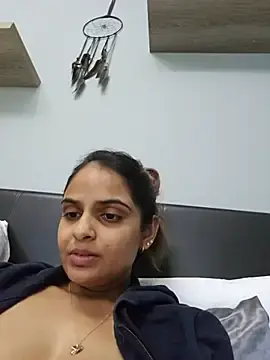 Stripchat Free Porn Cam of DirtySnowball69