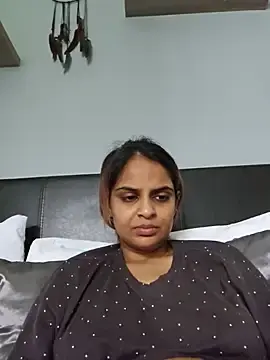 Stripchat Free Porn Cam of DirtySnowball69