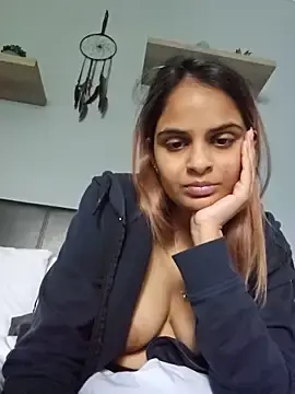Stripchat Free Live Porn of DirtySnowball69
