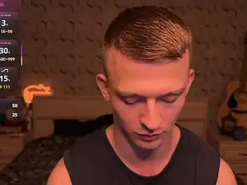 Stripchat Nude Webcam of Marvelboy_