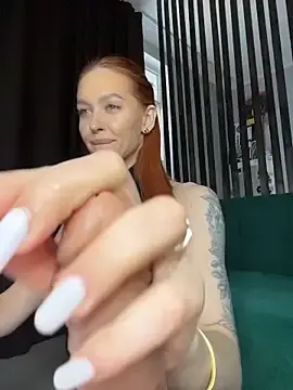 Stripchat Sex Cam of LittleFox___