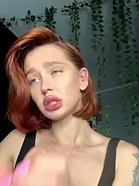 Stripchat Live Sex Cam of LittleFox___