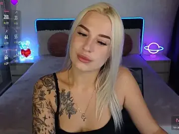 Stripchat Adult Webcam of Crystal_Barbie