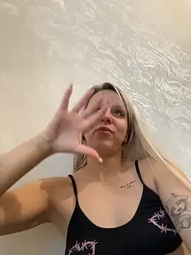 Stripchat Adult Webcams of LikaCat