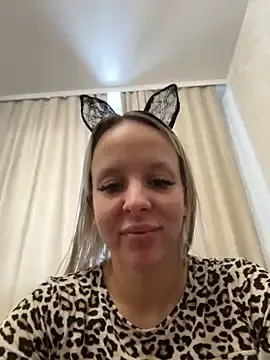 Stripchat Free Live Porn of LikaCat