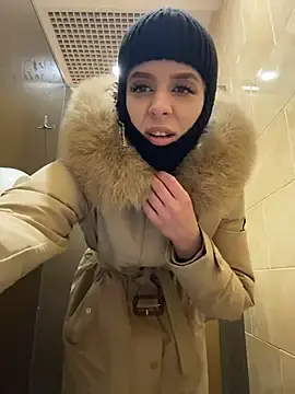 Stripchat Adult Webcam of LikaCat