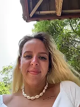 Stripchat Free Live Porn of LikaCat