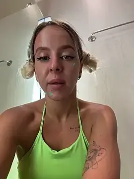 Stripchat Free Live Porn of LikaCat