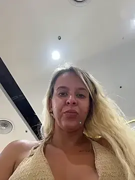 Stripchat Adult Webcams of LikaCat