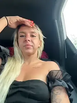 Stripchat Free Live Porn of LikaCat