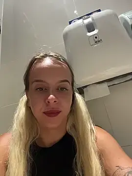 Stripchat Nude Webcam of LikaCat