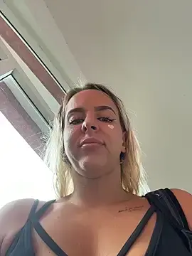 Stripchat Free Live Porn of LikaCat