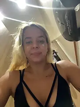 Stripchat Best Webcam of LikaCat