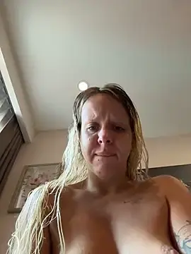 Stripchat Adult Webcams of LikaCat