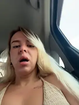 Stripchat Live Sex of LikaCat