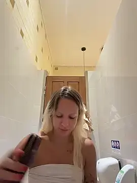 Stripchat Free Live Porn of LikaCat