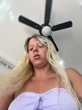 Stripchat Sex Chat of LikaCat
