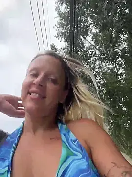 Stripchat Live Sex Cam of LikaCat