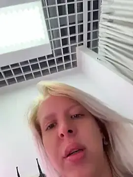 Stripchat Sex Chat of LikaCat