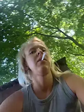 Stripchat Live Porn of LikaCat