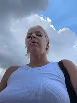 Stripchat Live Sex of LikaCat