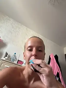 Stripchat Adult Webcam of LikaCat
