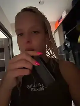 Stripchat Live Sex Cam of LikaCat