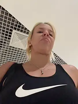Stripchat Free Live Porn of LikaCat