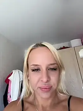 Stripchat Watch Live Sex Cams of LikaCat
