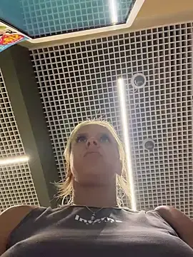 Stripchat Best Webcam of LikaCat