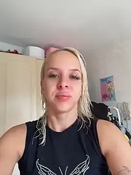 Stripchat Live Sex of LikaCat