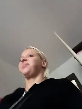 Stripchat Free Live Porn of LikaCat