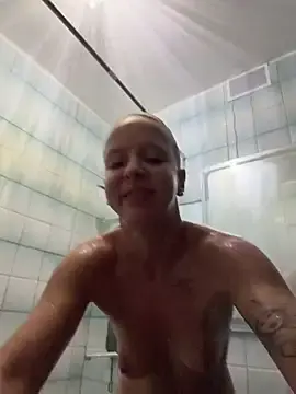 Stripchat Free Porn Cam of LikaCat
