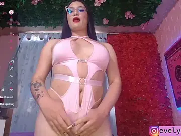 Stripchat Adult Webcams of foxx_evelyn
