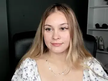 Stripchat Nude Webcam of kitty_valeria
