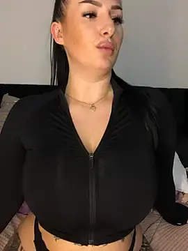 Stripchat Free Live Porn of Mia-Bremer