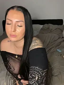 Stripchat Free Live Porn of Mia-Bremer