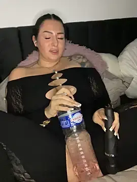 Stripchat Best Webcam of Mia-Bremer