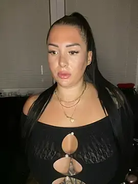 Stripchat Watch Live Sex Cams of Mia-Bremer